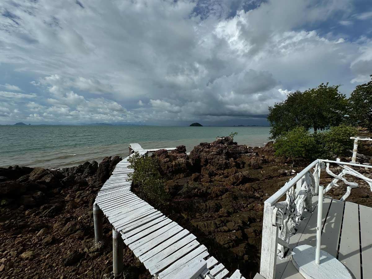 Rock-View-Terrace - Koh Jum